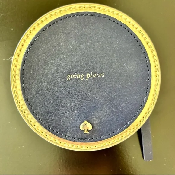 Kate Spade Expand Your Horizons around Coin Purse - Picture 3 of 17